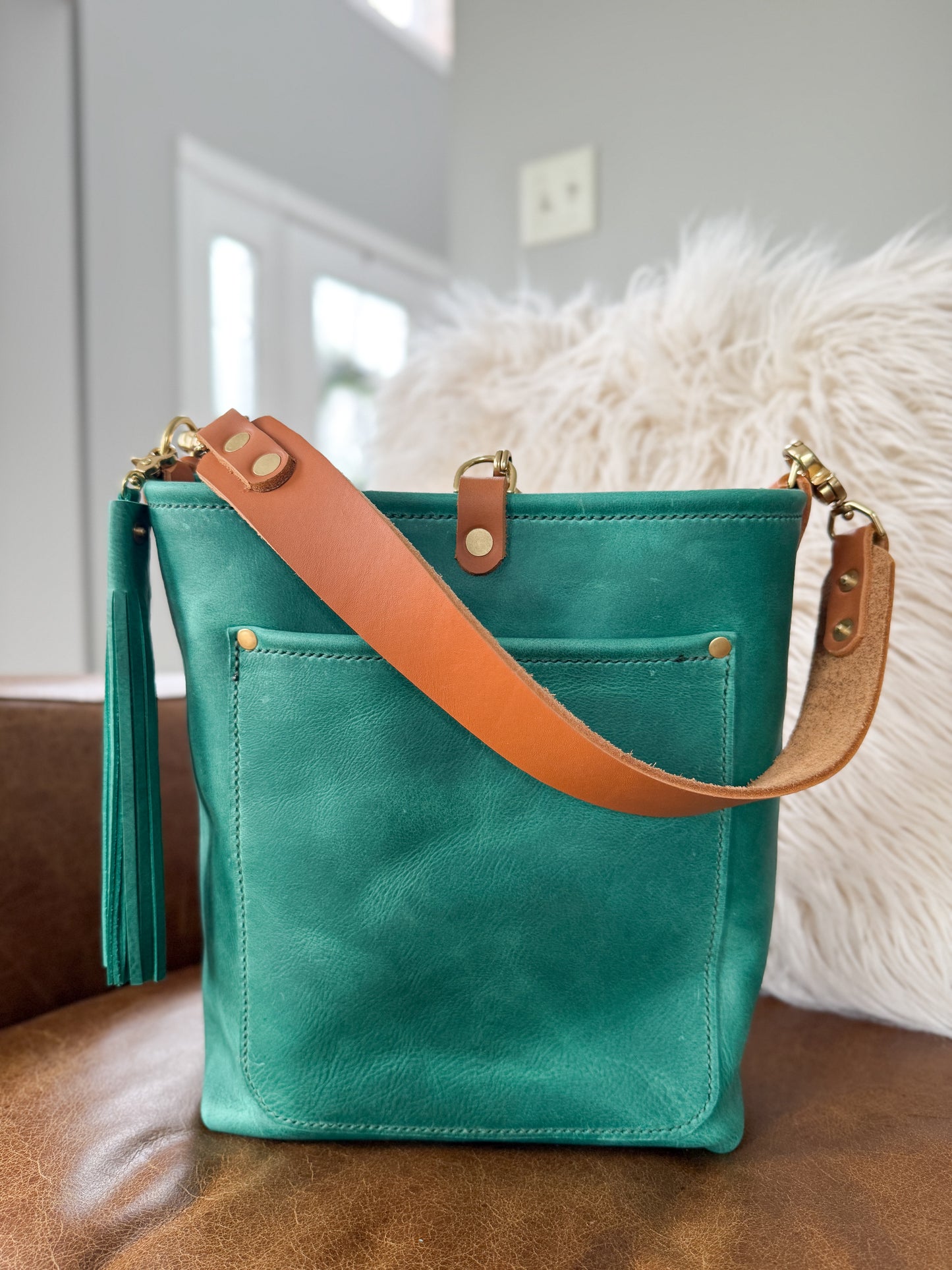 Bennett Bucket in Teal Full Grain Leather