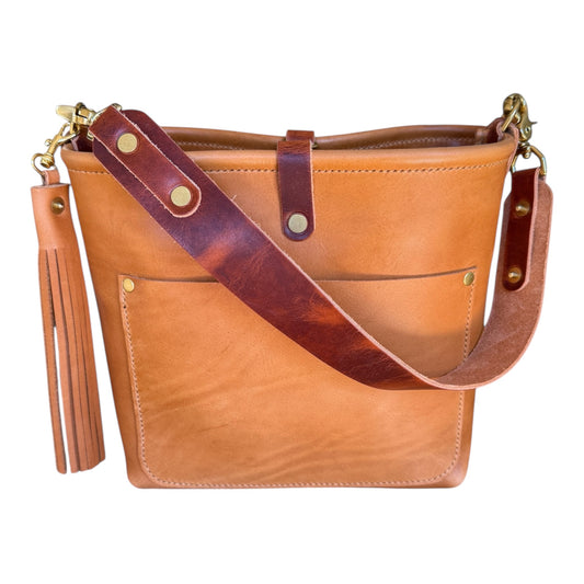 Bennett “shorty” Bucket in Premium Saddle