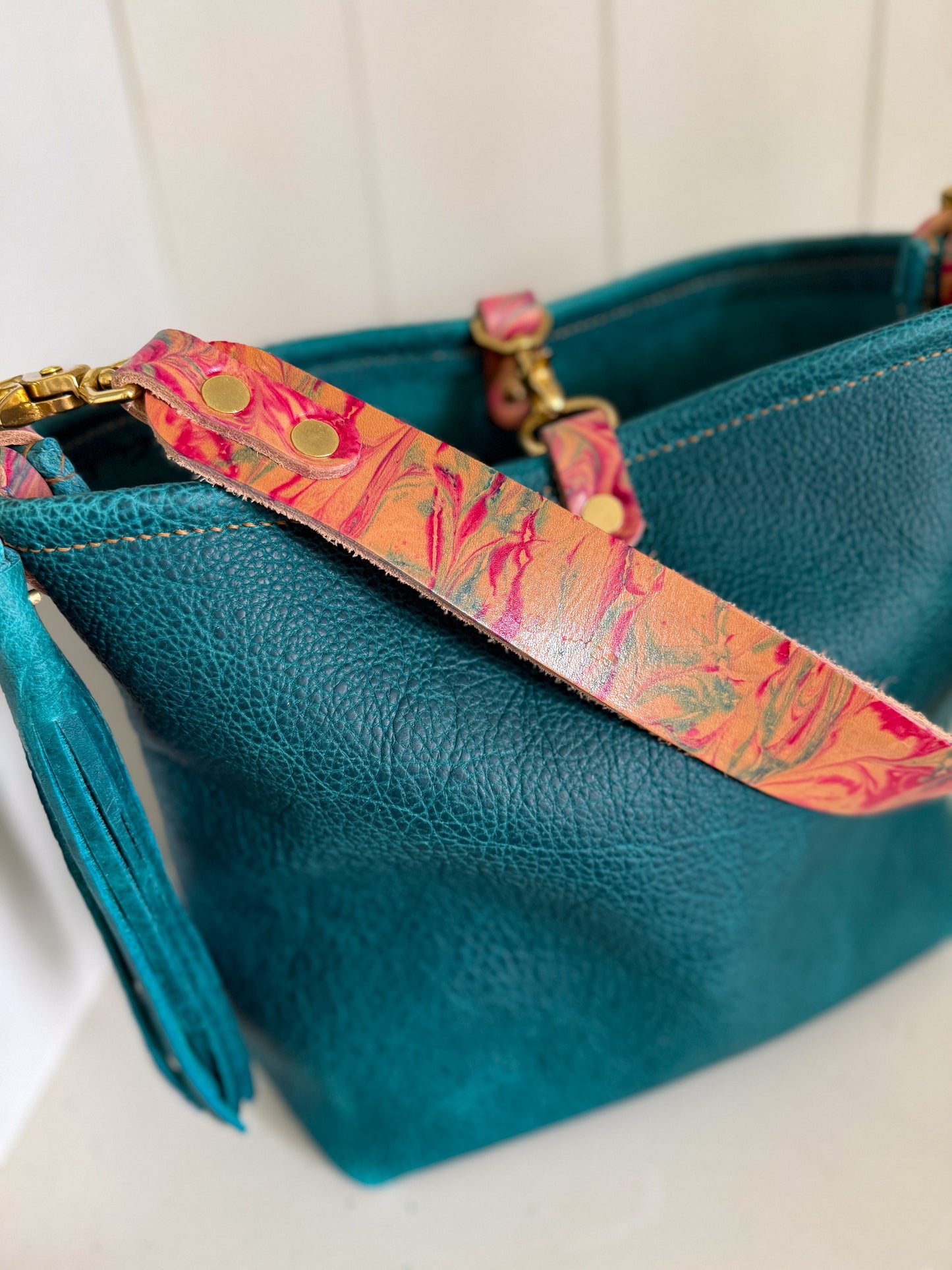 Hobo Bucket in Blue Moon Bison w/Candy Strap