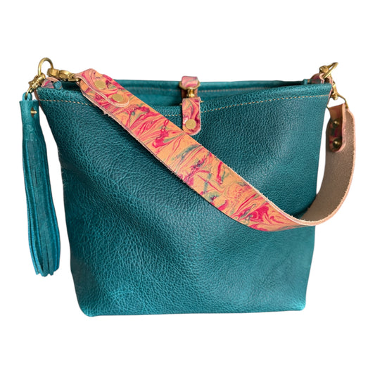 Hobo Bucket in Blue Moon Bison w/Candy Strap
