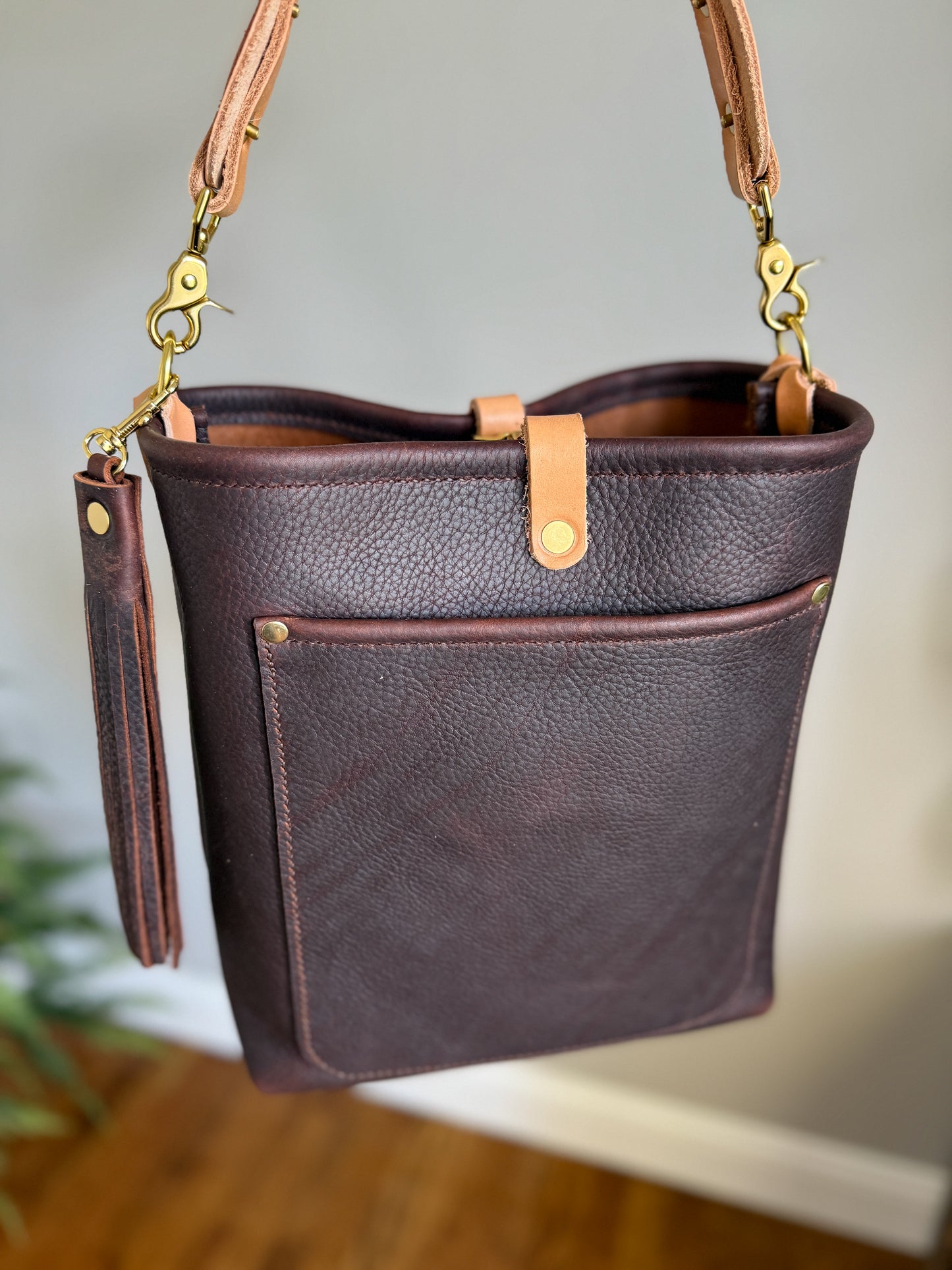 Bennett Bucket in Espresso Kodiak Full Grain Leather