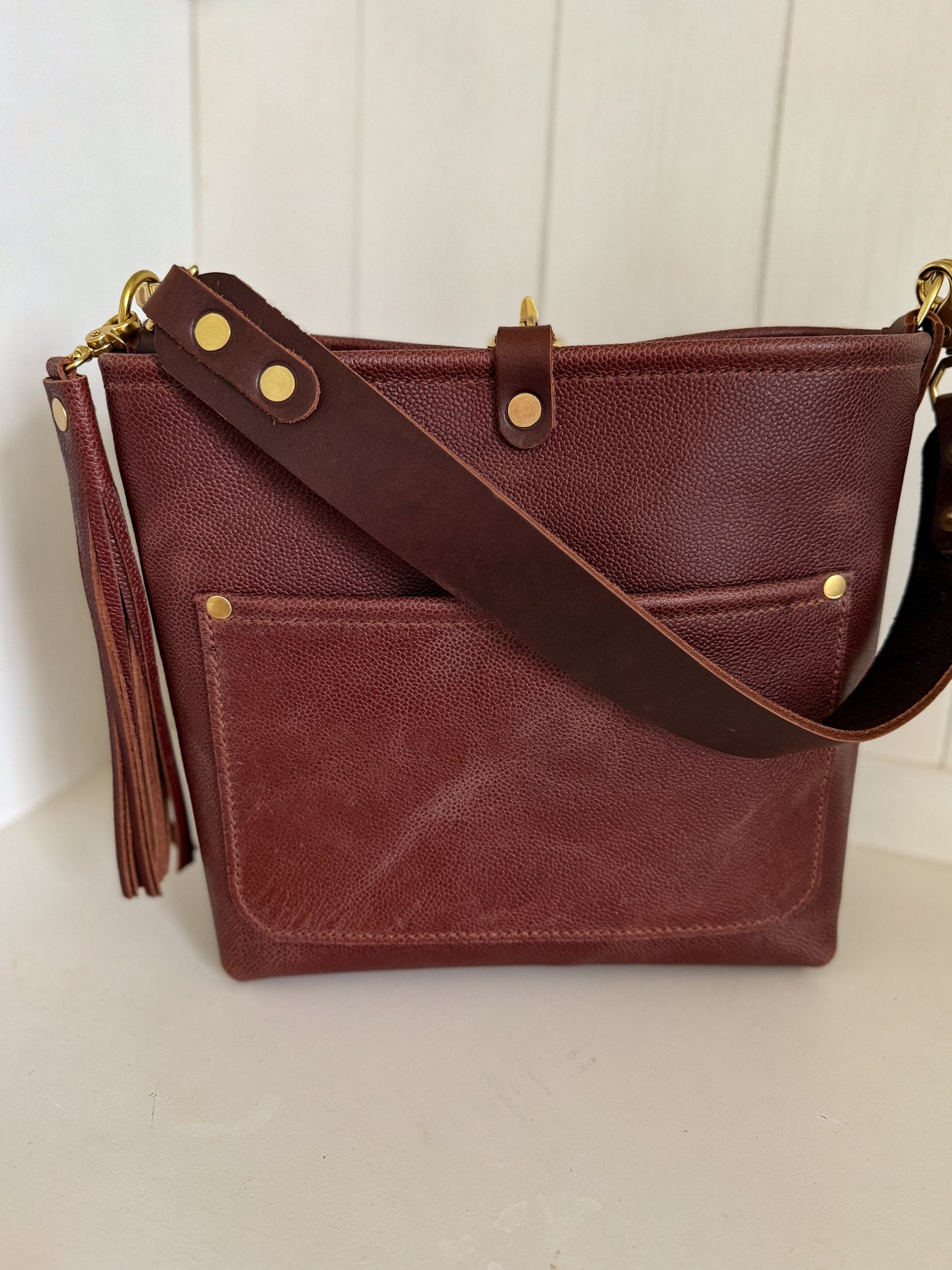 Bennett “shorty” Bucket in Horween Montana Chocolate