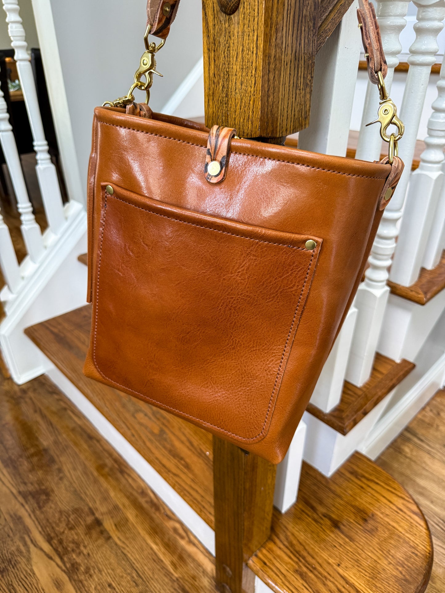 Bennett Bucket in Miel Cuoio Italian Leather w/Candy Strap
