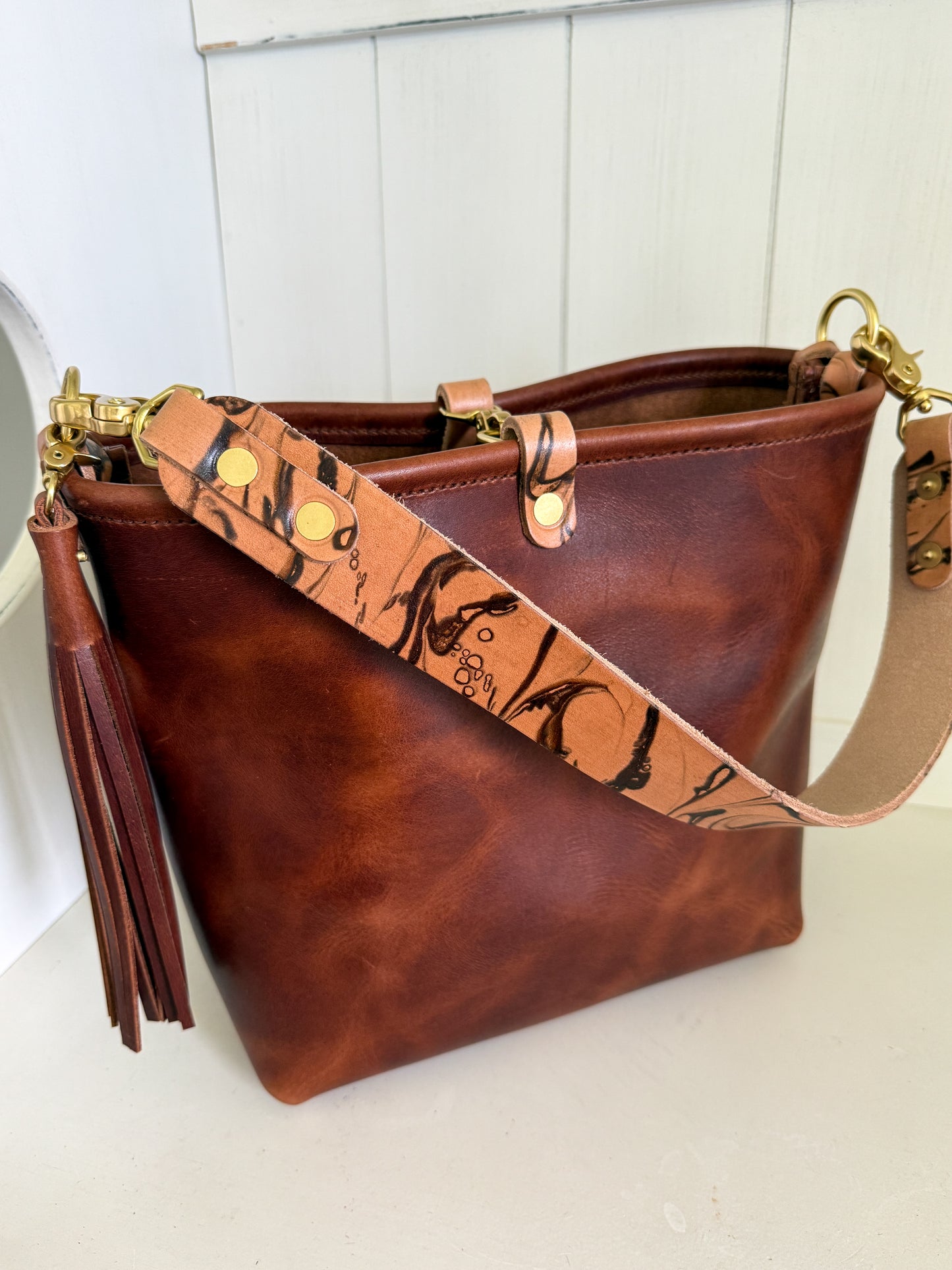 Hobo Bucket in Horween Brown Nut Dublin w/Candy Strap