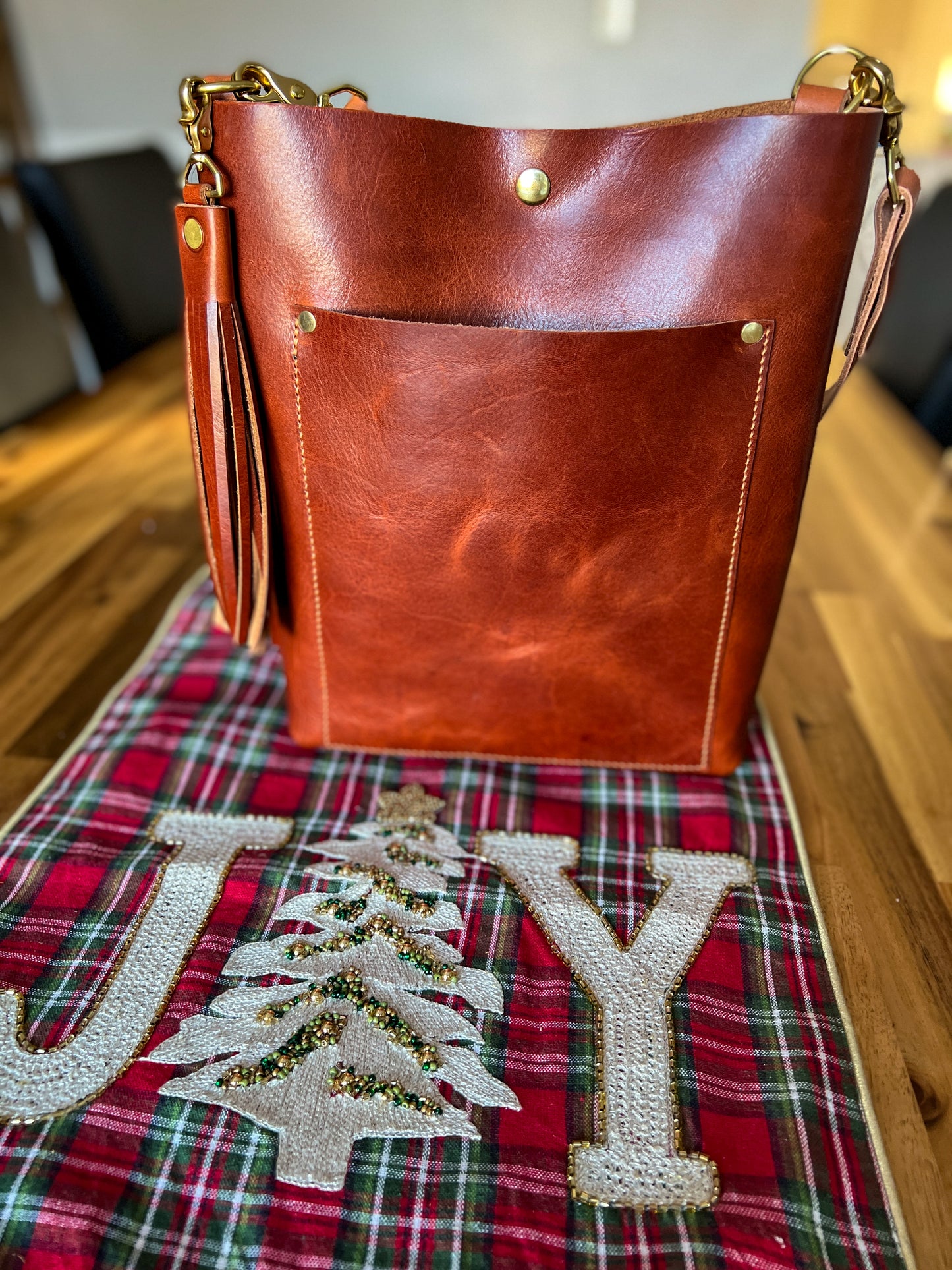 Bennett Bucket in Cherry Veg Tan