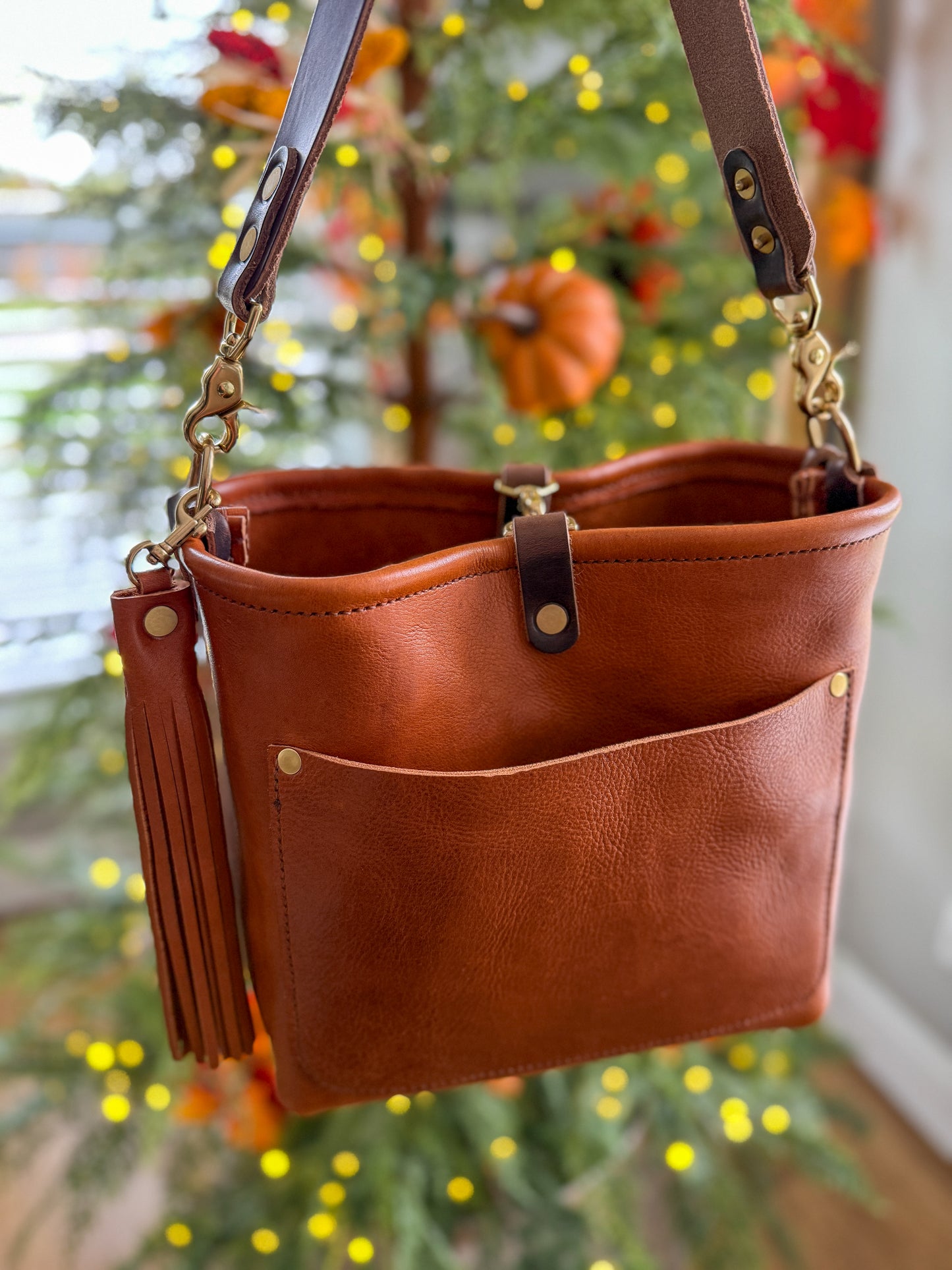 Bennett “shorty” Bucket in Montana Veg-Tan