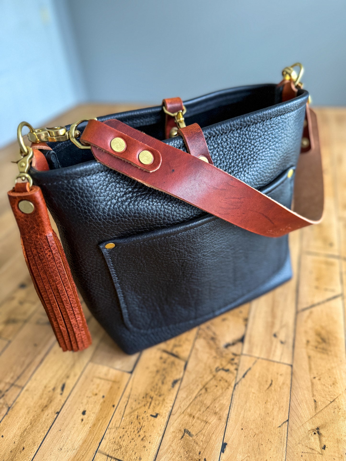 Bennett “shorty” Bucket in Horween Black Pebbled Leather