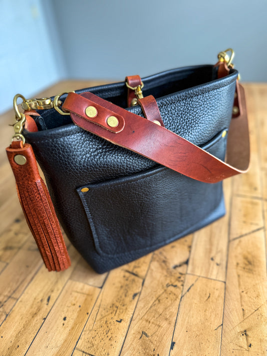 Bennett “shorty” Bucket in Horween Black Pebbled Leather