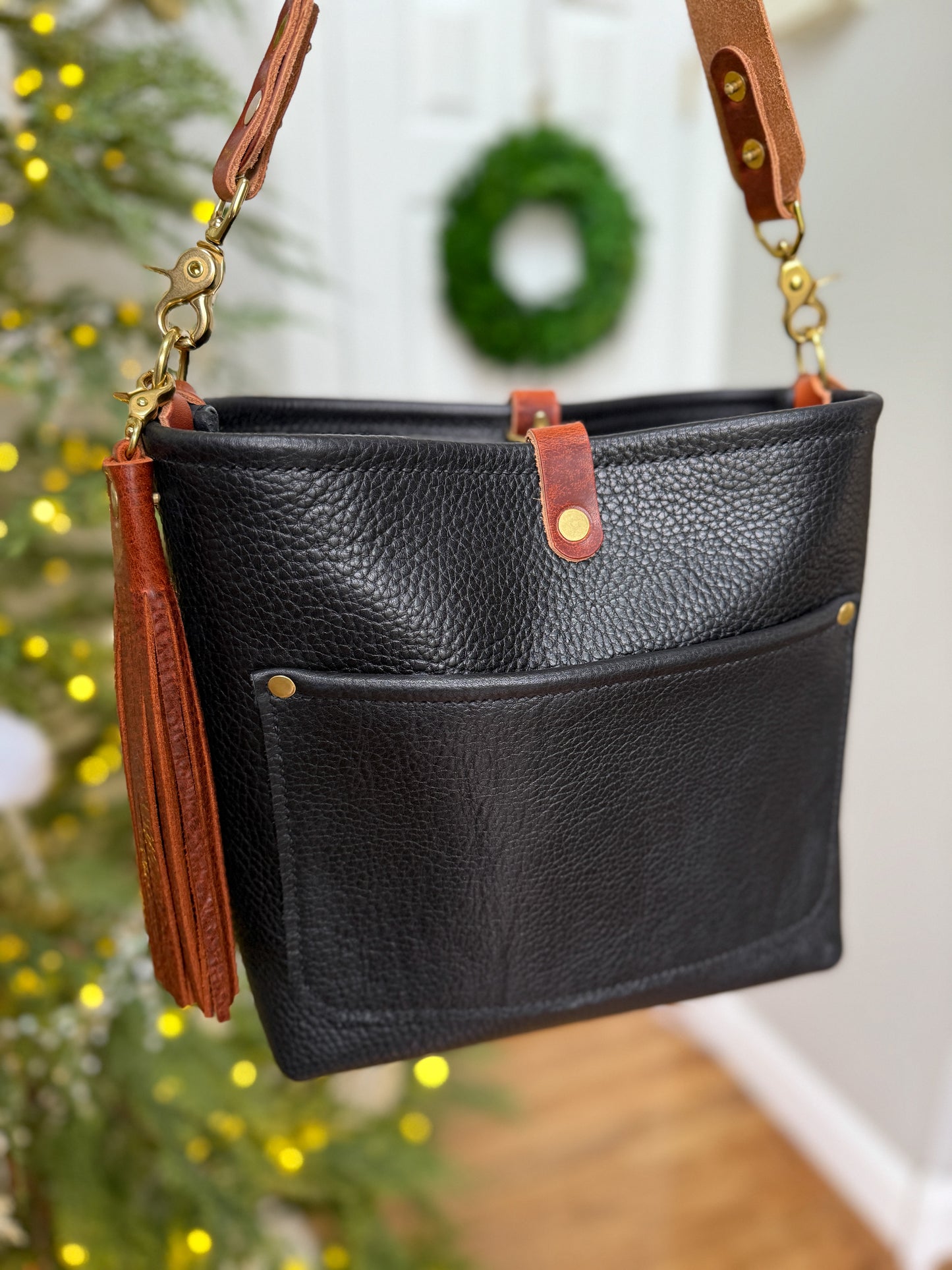 Bennett “shorty” Bucket in Horween Black Pebbled Leather