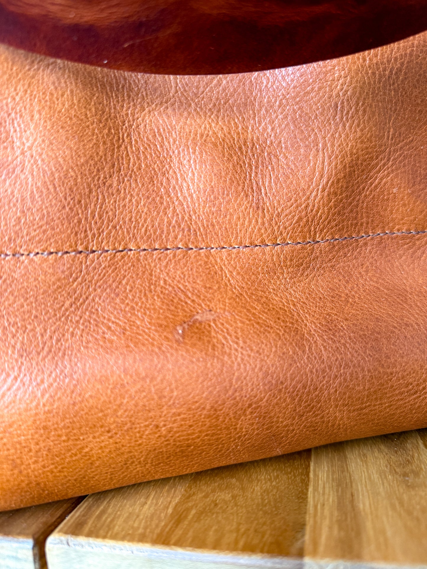 Bennett Bucket in Montana Vegetable Tan