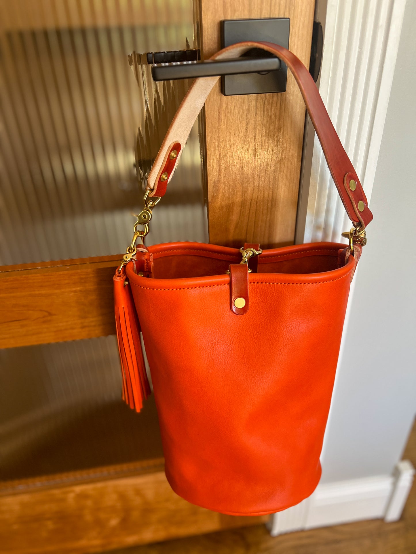O Ring Bucket Bag in Mandarin Vachetta