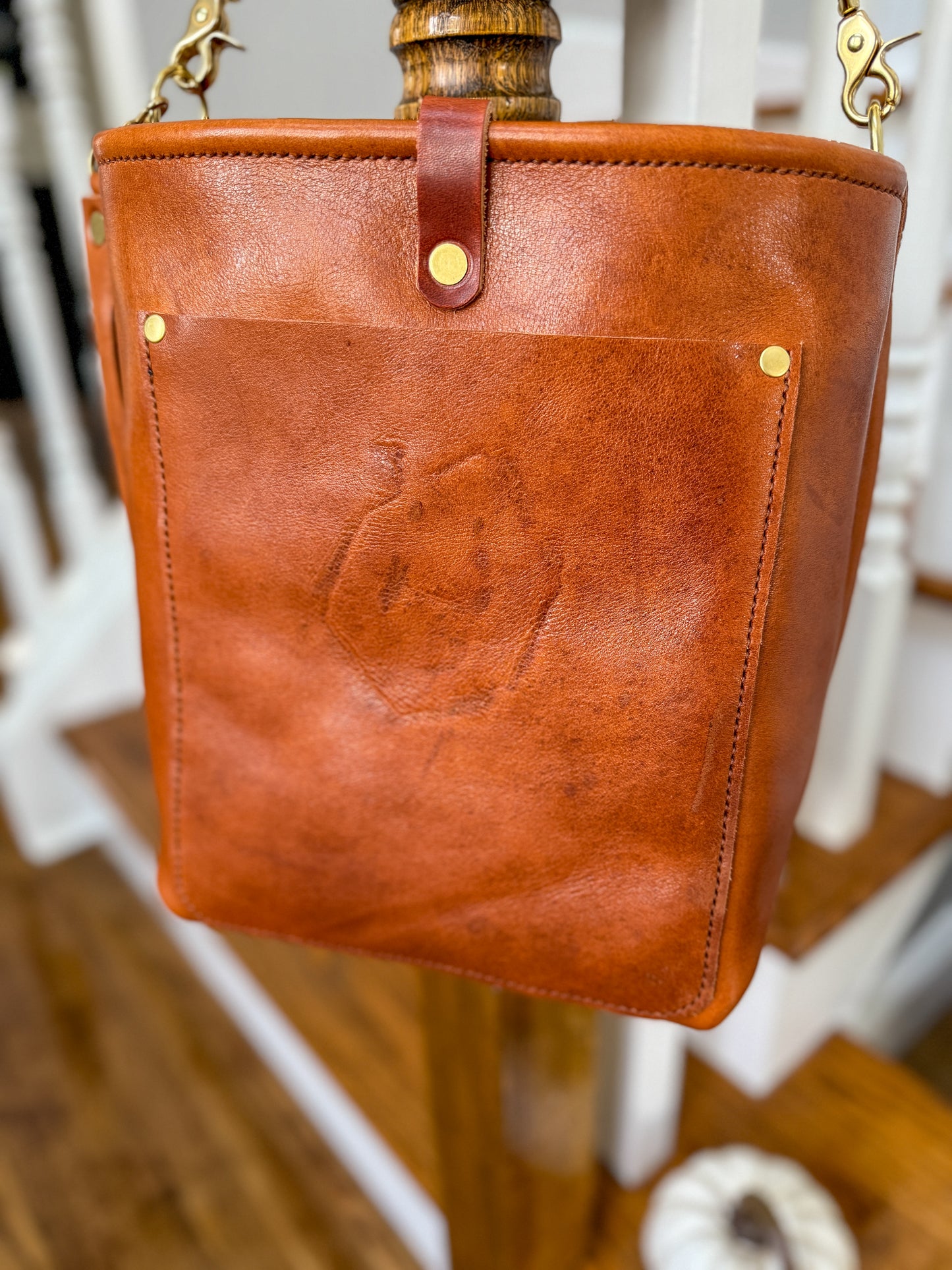 Bennett Bucket in Montana Vegetable Tan