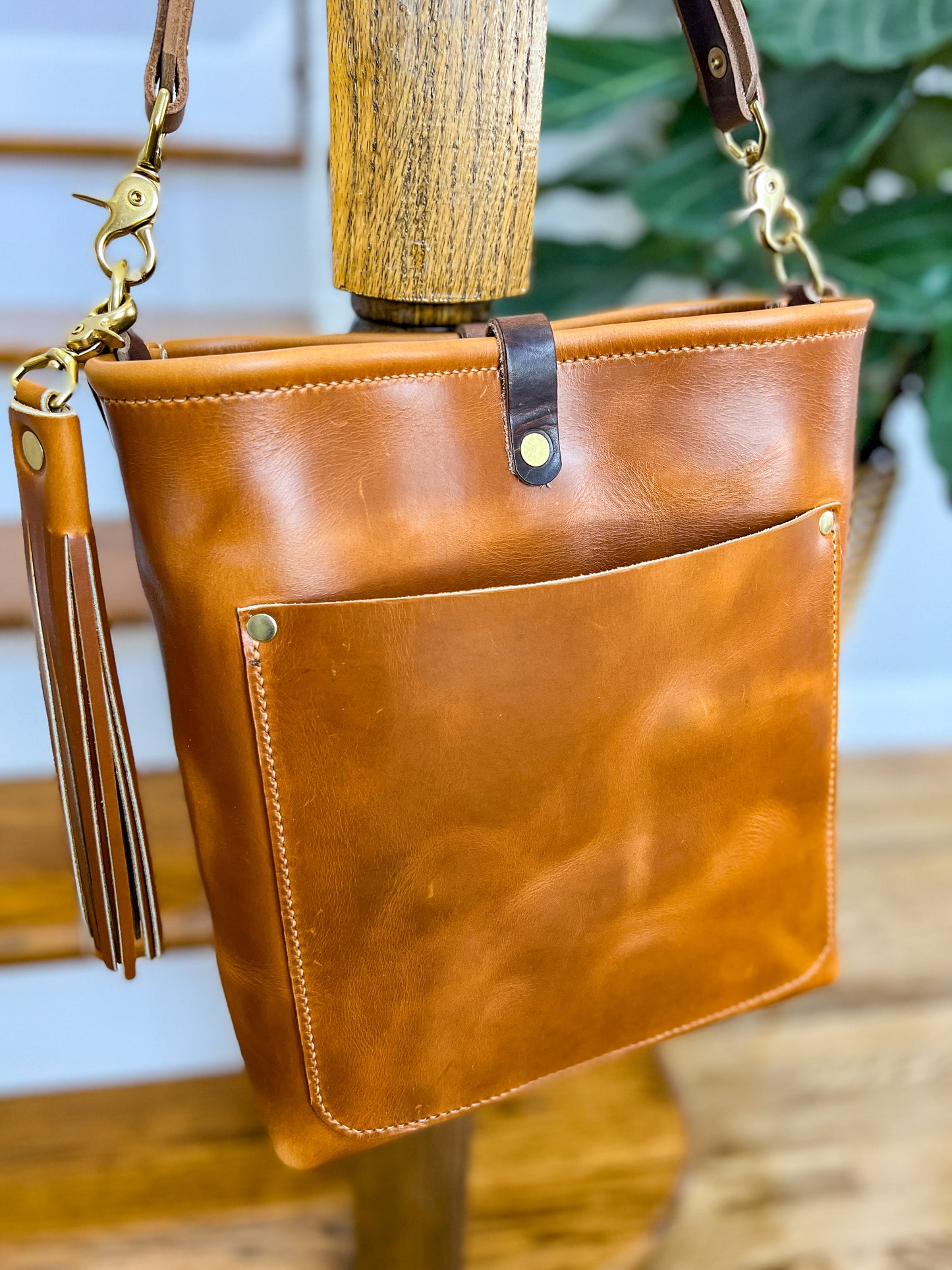 Bennett Bucket in Horween Butterscotch