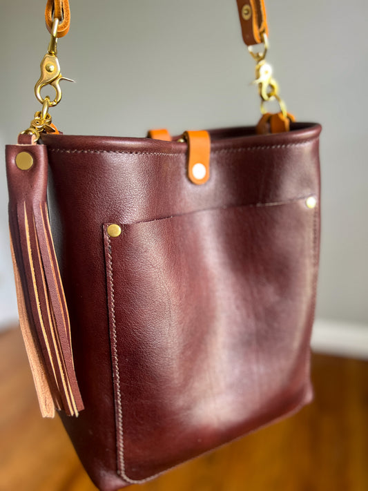Bennett Bucket in Luxe Horween