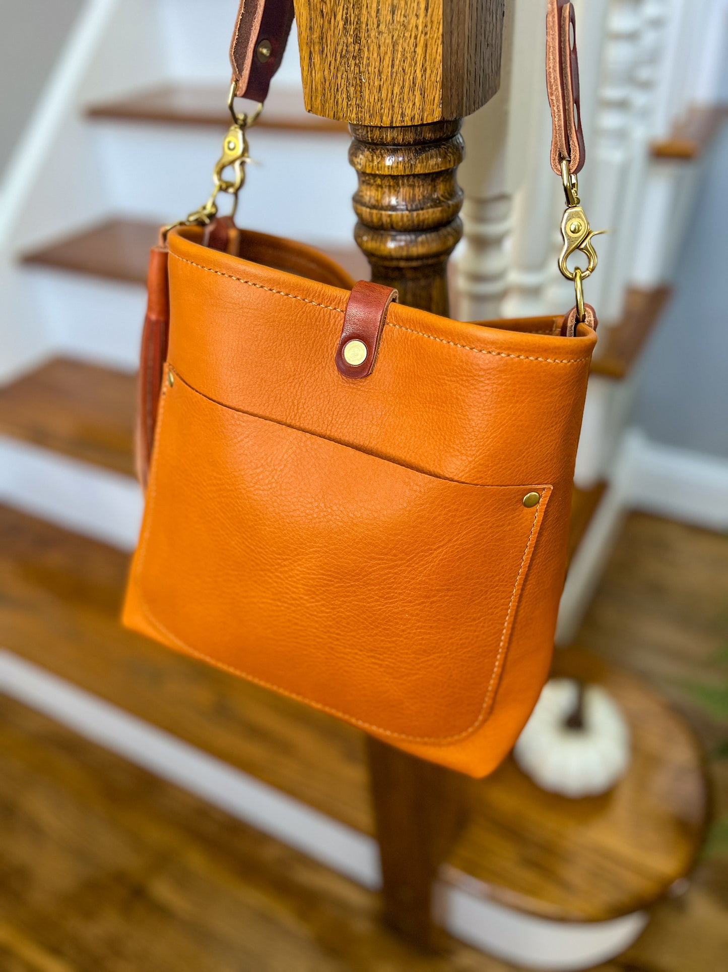 Bennett “shorty” Bucket in London Tan Vegetable Tanned Leather