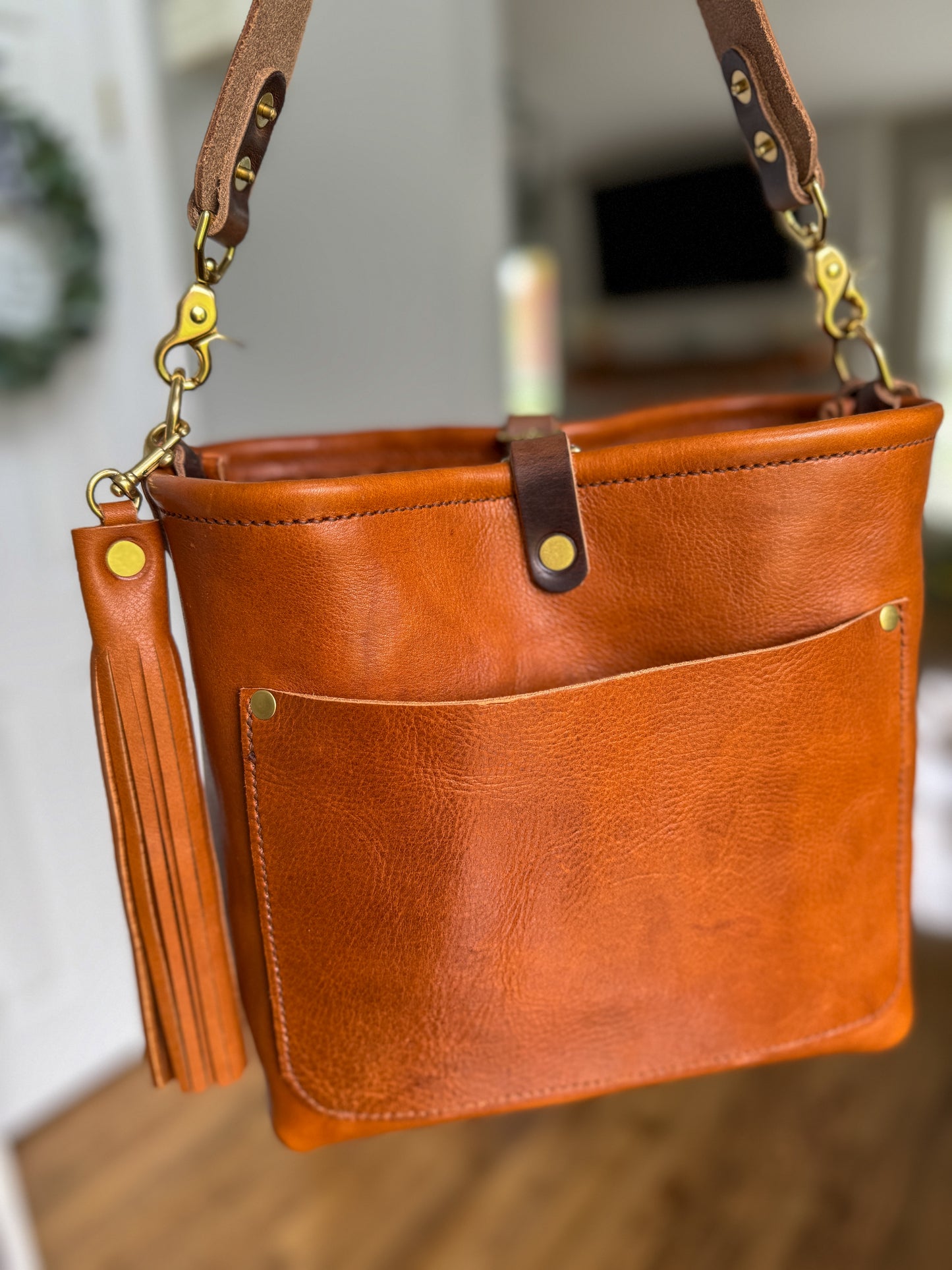 Bennett “shorty” Bucket in Montana Veg-Tan