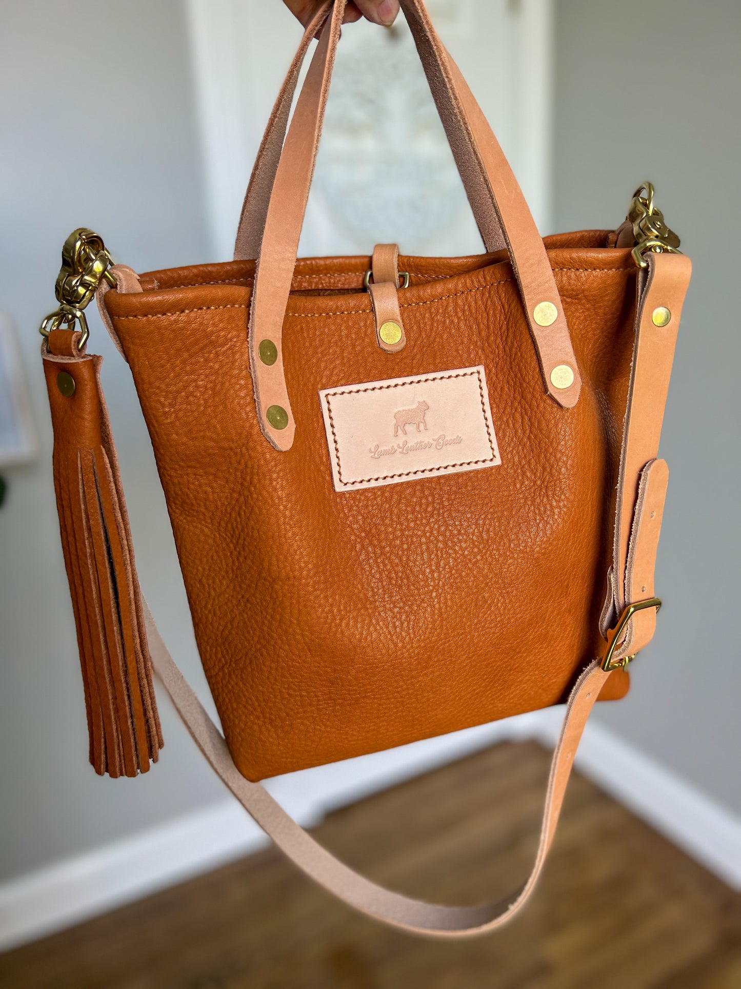 Bennett Petite Bucket in Hermann Oak Heritage 1881 Veg Tan Leather