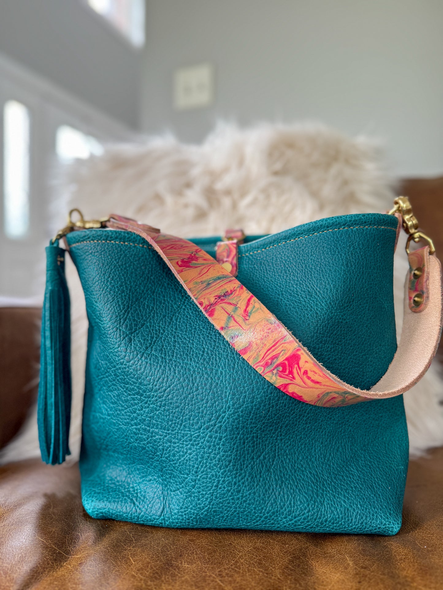 Hobo Bucket in Blue Moon Bison w/Candy Strap
