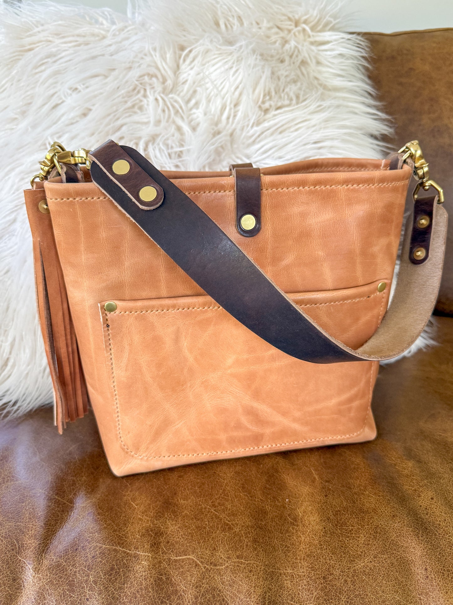 Bennett “shorty” Bucket in Natural Derby Horween