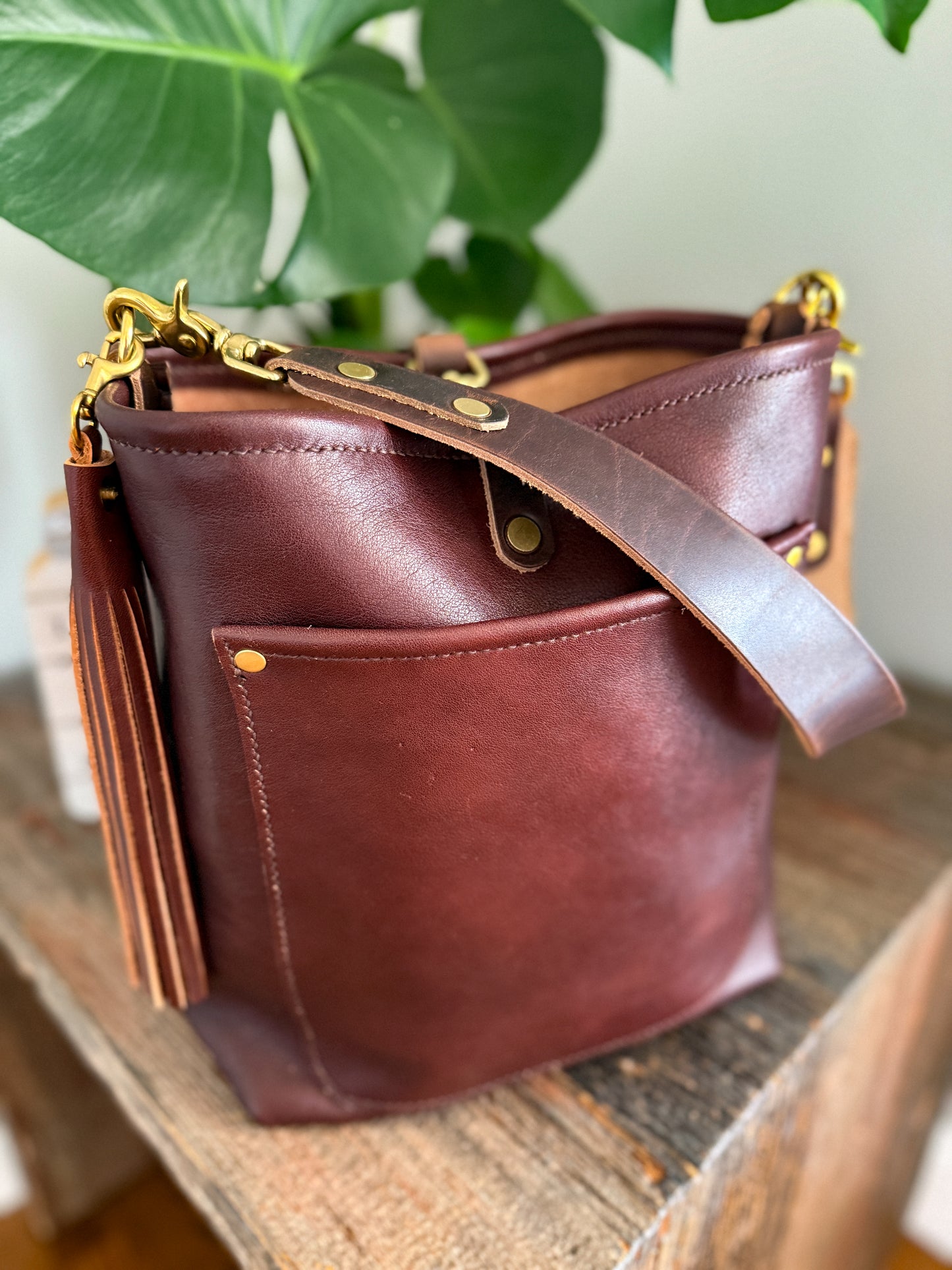 Bennett Bucket in Luxe Horween