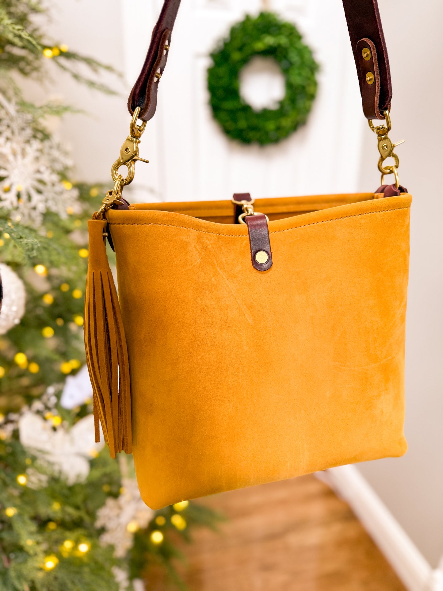 Hobo Bucket in Wheat Modesto Horween Leather