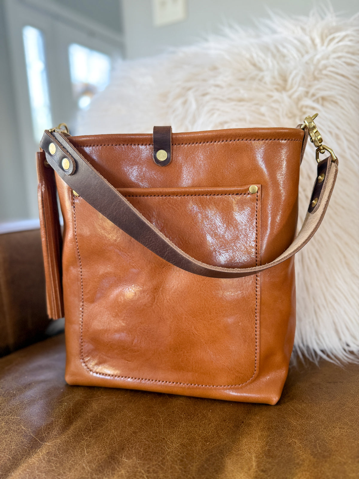 Bennett Bucket in Miel Cuoio Italian Leather