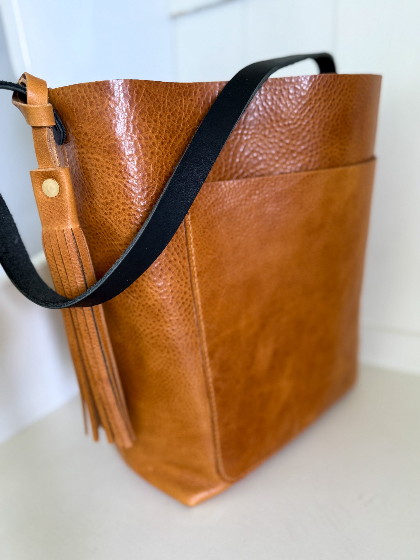 Bennett Bucket in Italian Honey Saffron Vegetable Tanned Leather