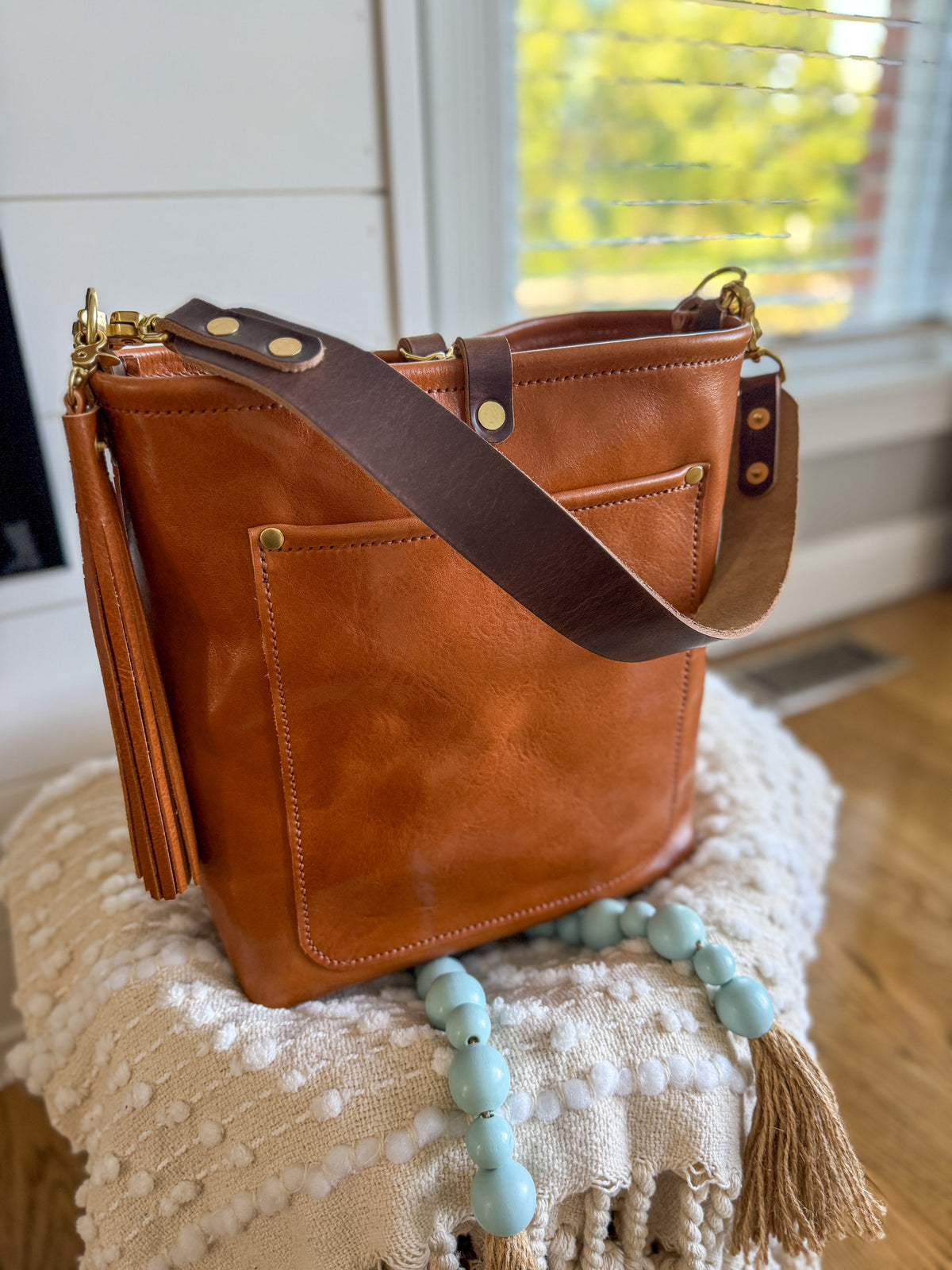 Bennett Bucket in Miel Cuoio Italian Leather