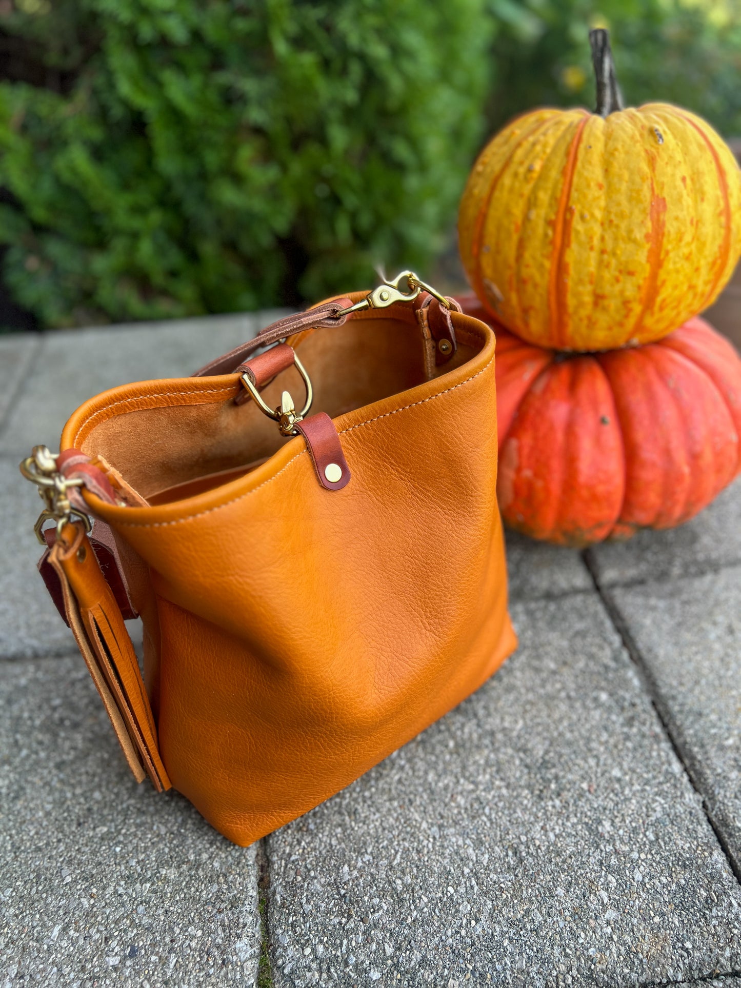 Hobo Bucket in Full Grain London Tan Veg Tan Leather