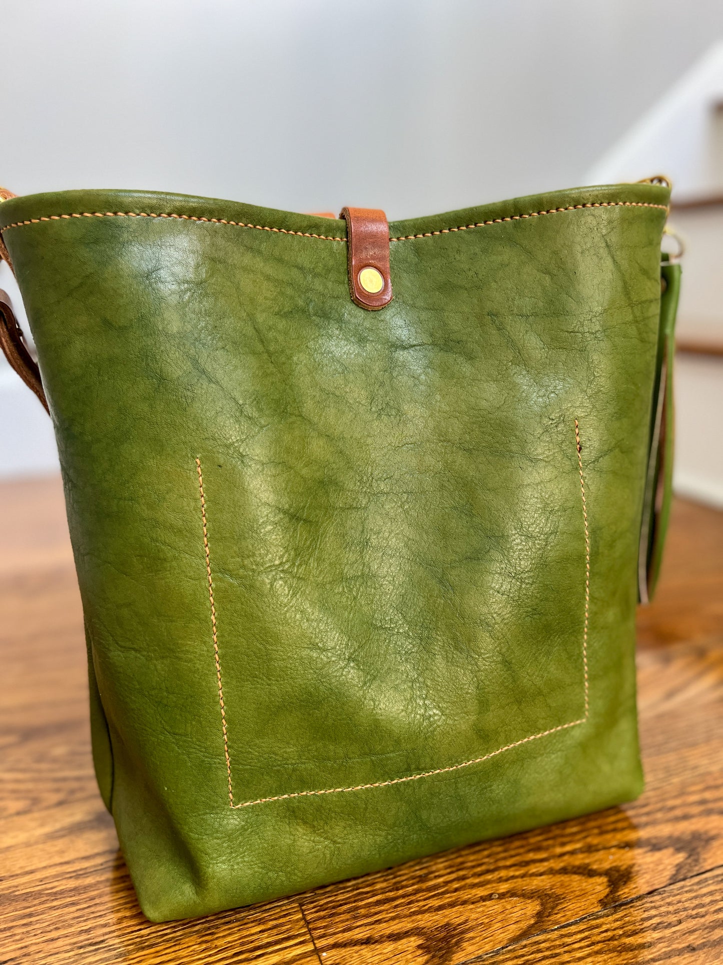 Hobo Bucket in Green Vegetable Tanned Full Grain Leather