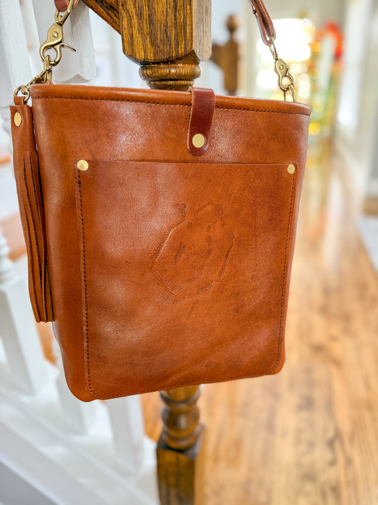 Bennett Bucket in Montana Vegetable Tan