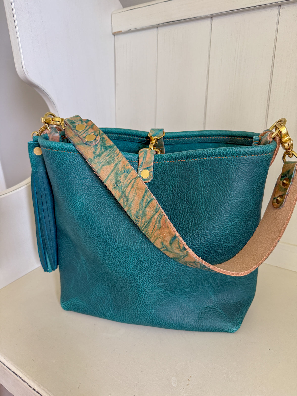 Hobo Bucket in Blue Moon Bison w/Candy Strap