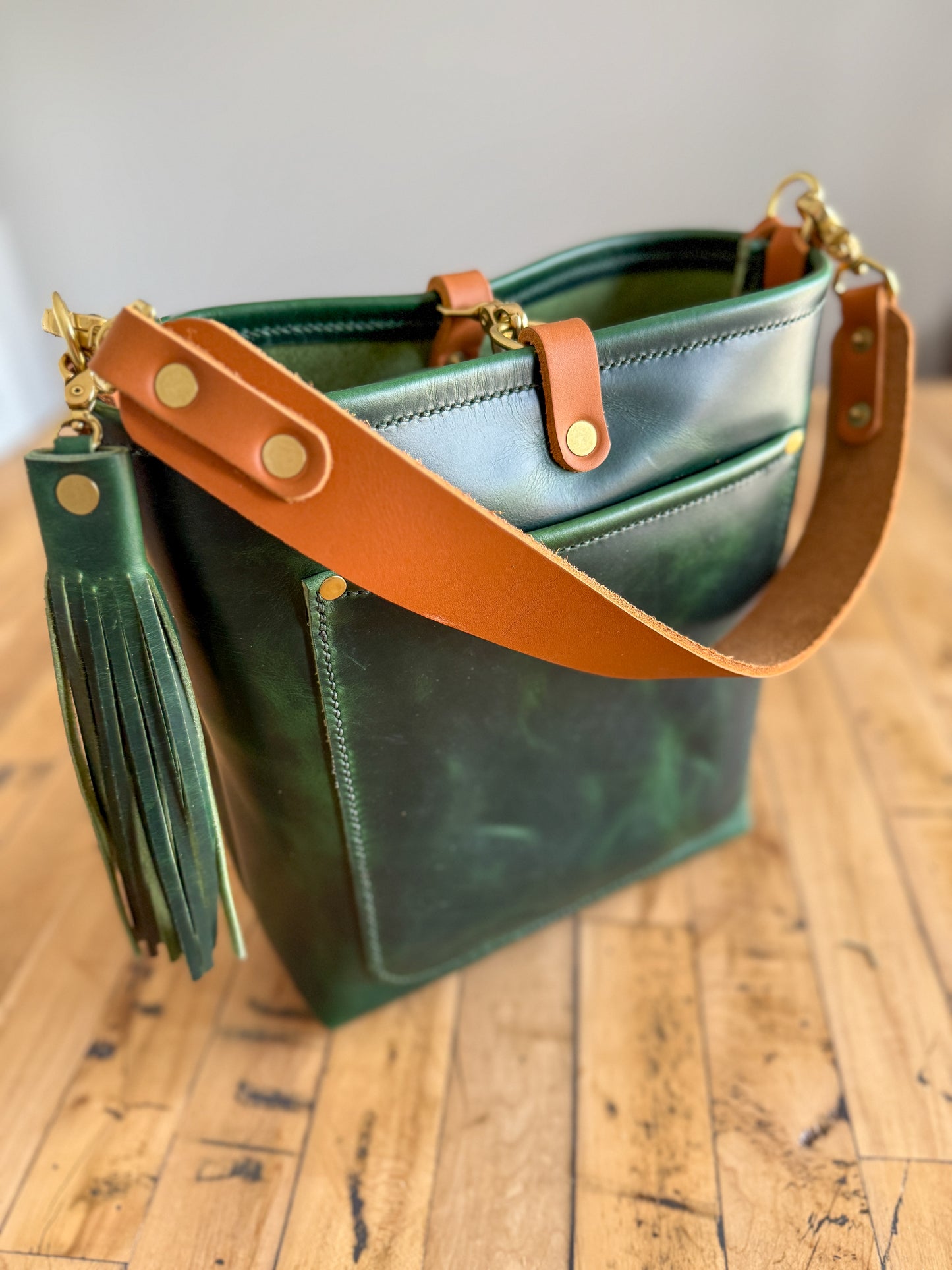 Bennett Bucket in Emerald Horween Puttman Leather