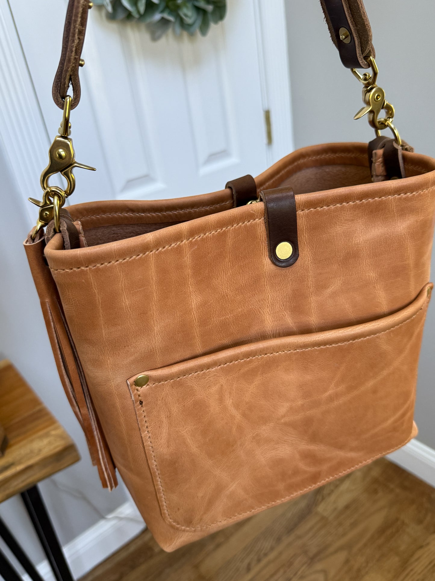 Bennett “shorty” Bucket in Natural Derby Horween