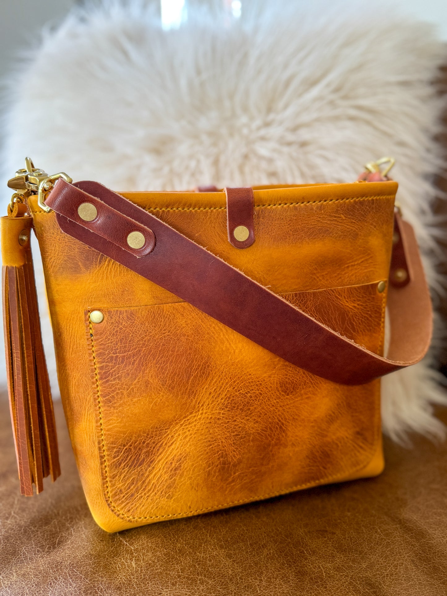 Bennett “shorty” Bucket in Yellowstone Italian Vegetable Tan
