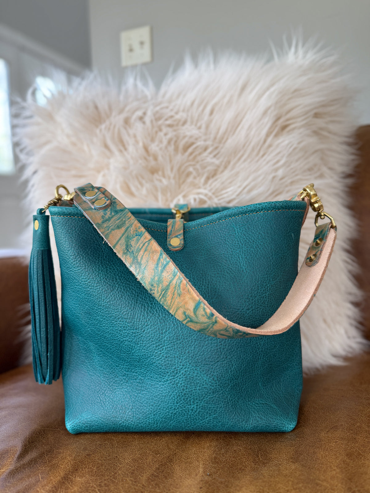 Hobo Bucket in Blue Moon Bison w/Candy Strap