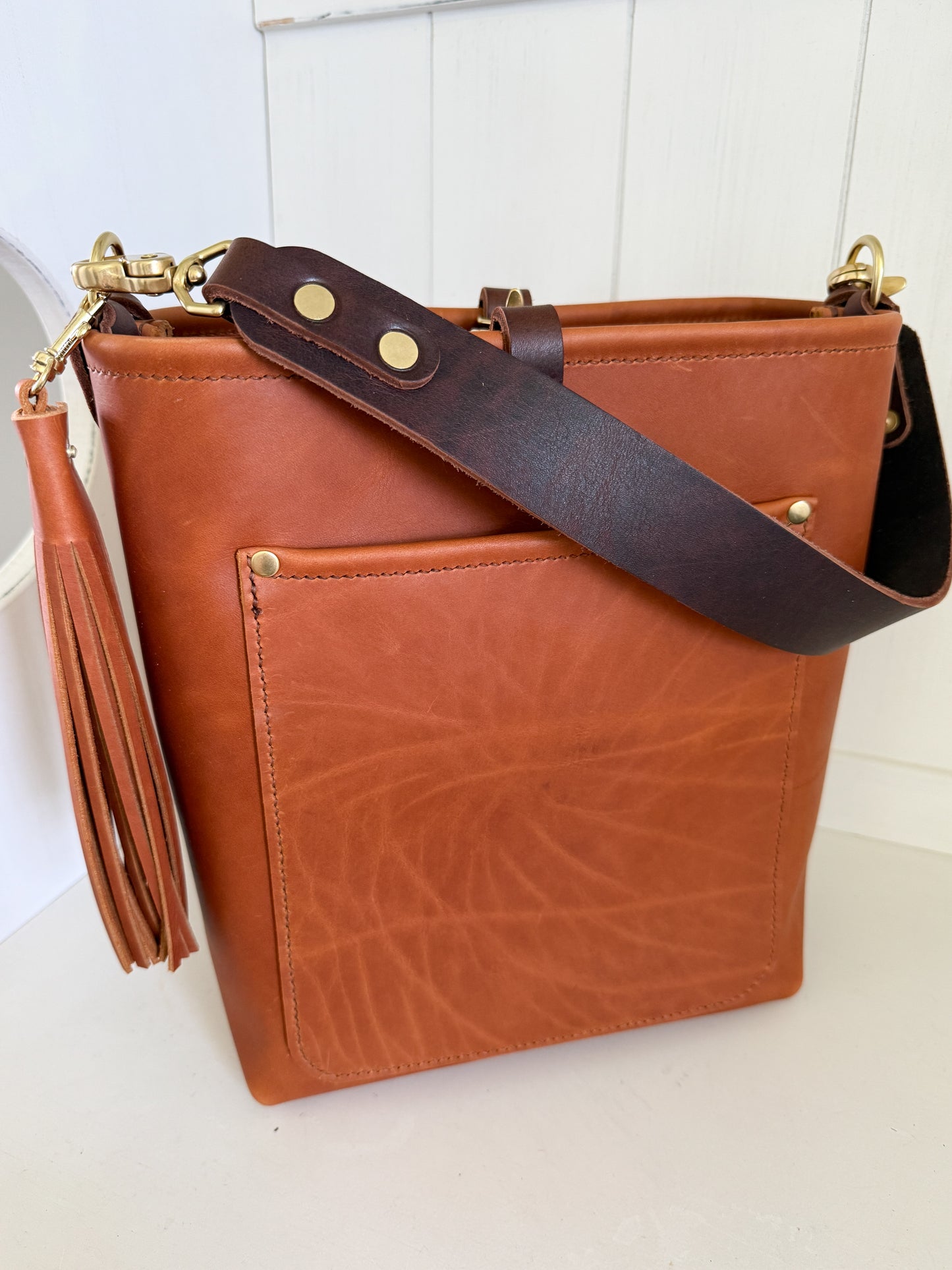 Bennett Bucket in Tawny Full Grain Leather