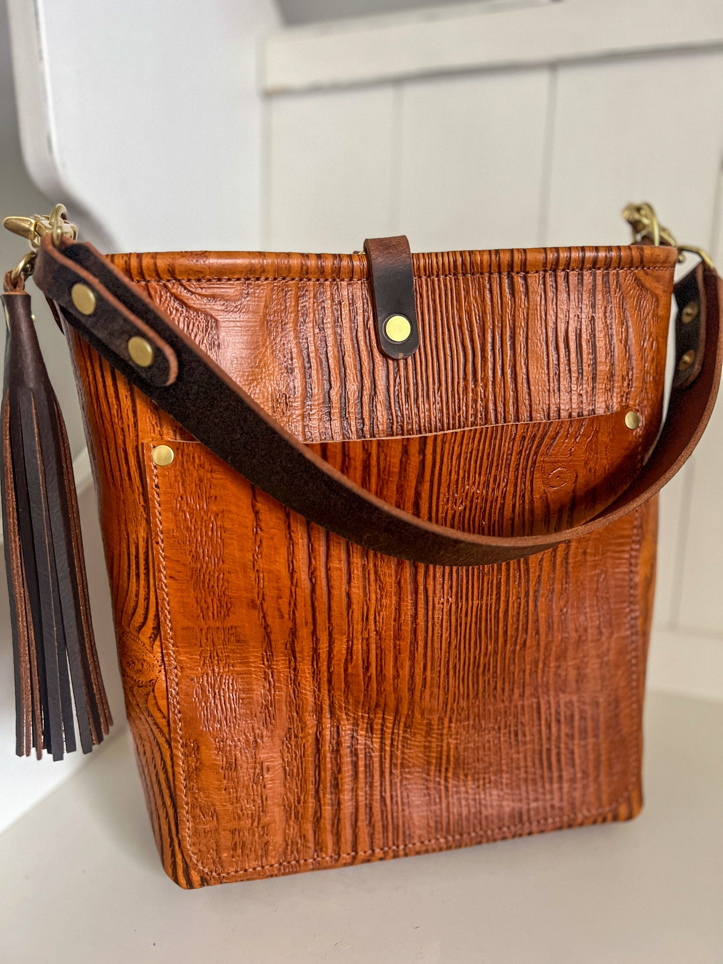 Bennett Bucket in Wooden Vachetta Leather