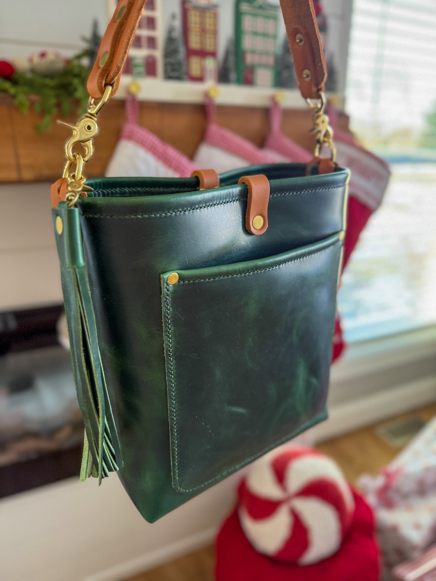 Bennett Bucket in Emerald Horween Puttman Leather