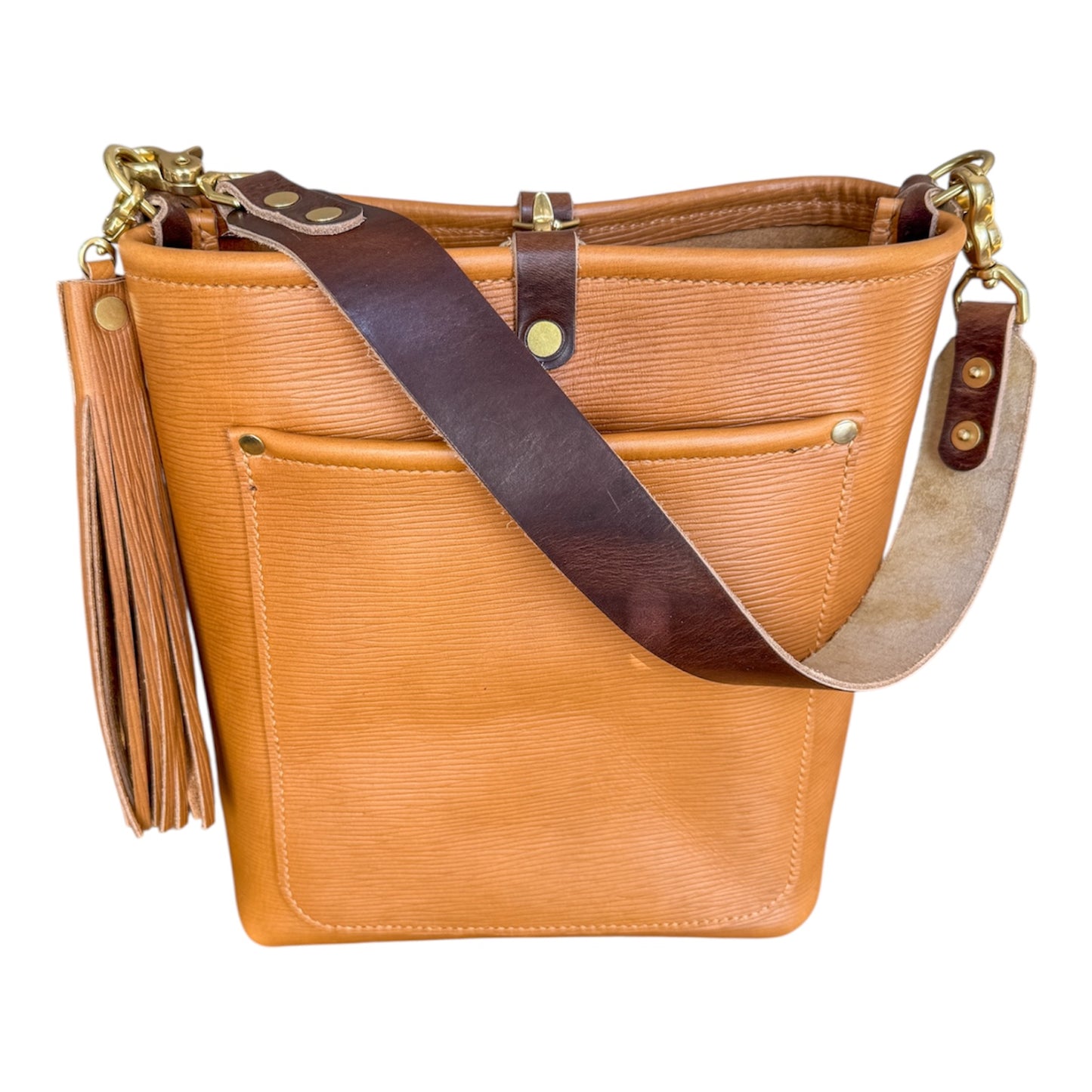 Bennett Bucket in Horween Rio Latigo Oak Grain