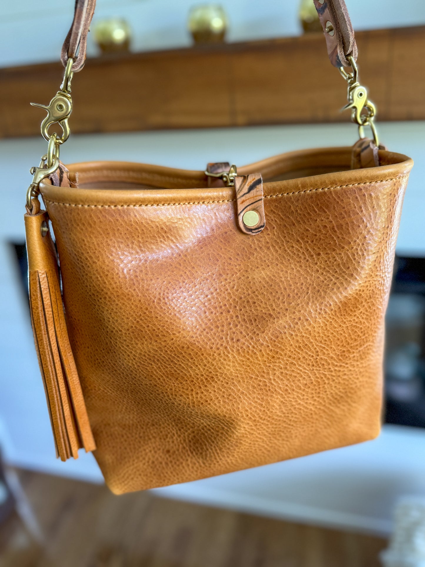 Hobo Bucket in Italian Honey Saffron Vegetable Tan w/Candy Strap