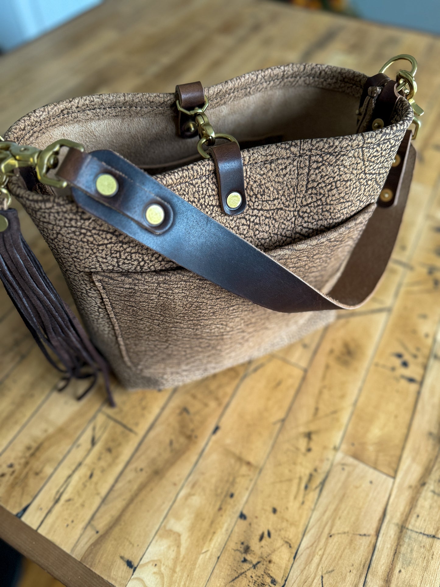 Bennett “shorty” Bucket in Full Grain Riverstone Bison