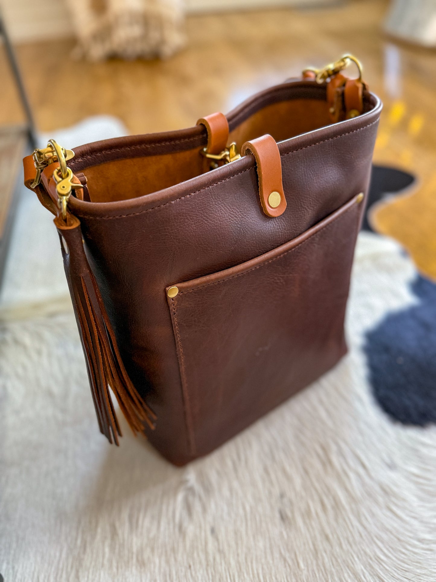 Bennett Bucket in Tan Kodiak