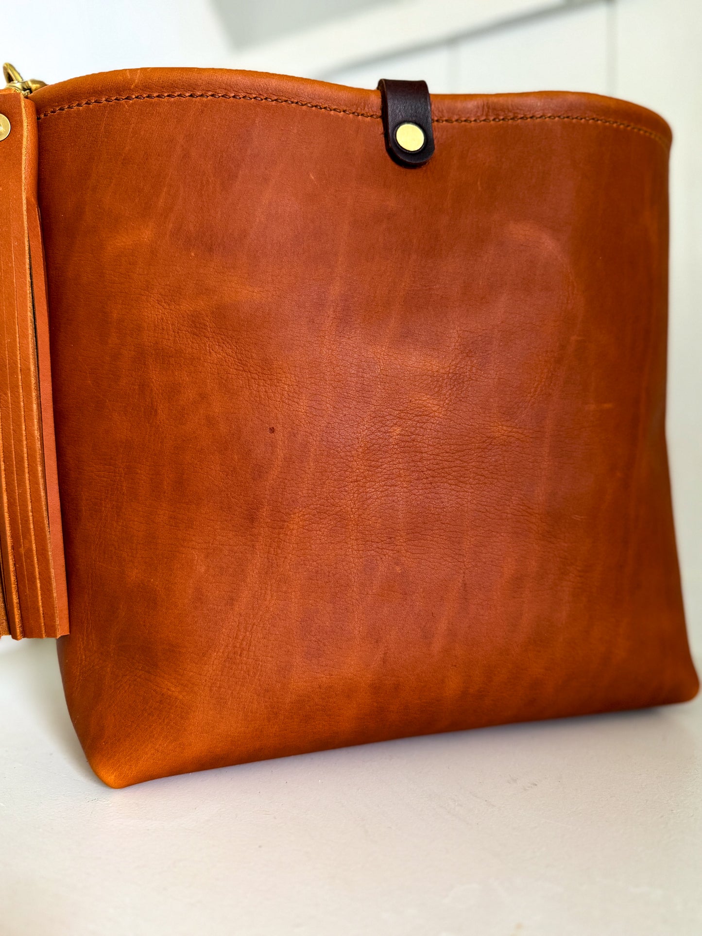 Bennett Bucket in Tawny Full Grain Leather