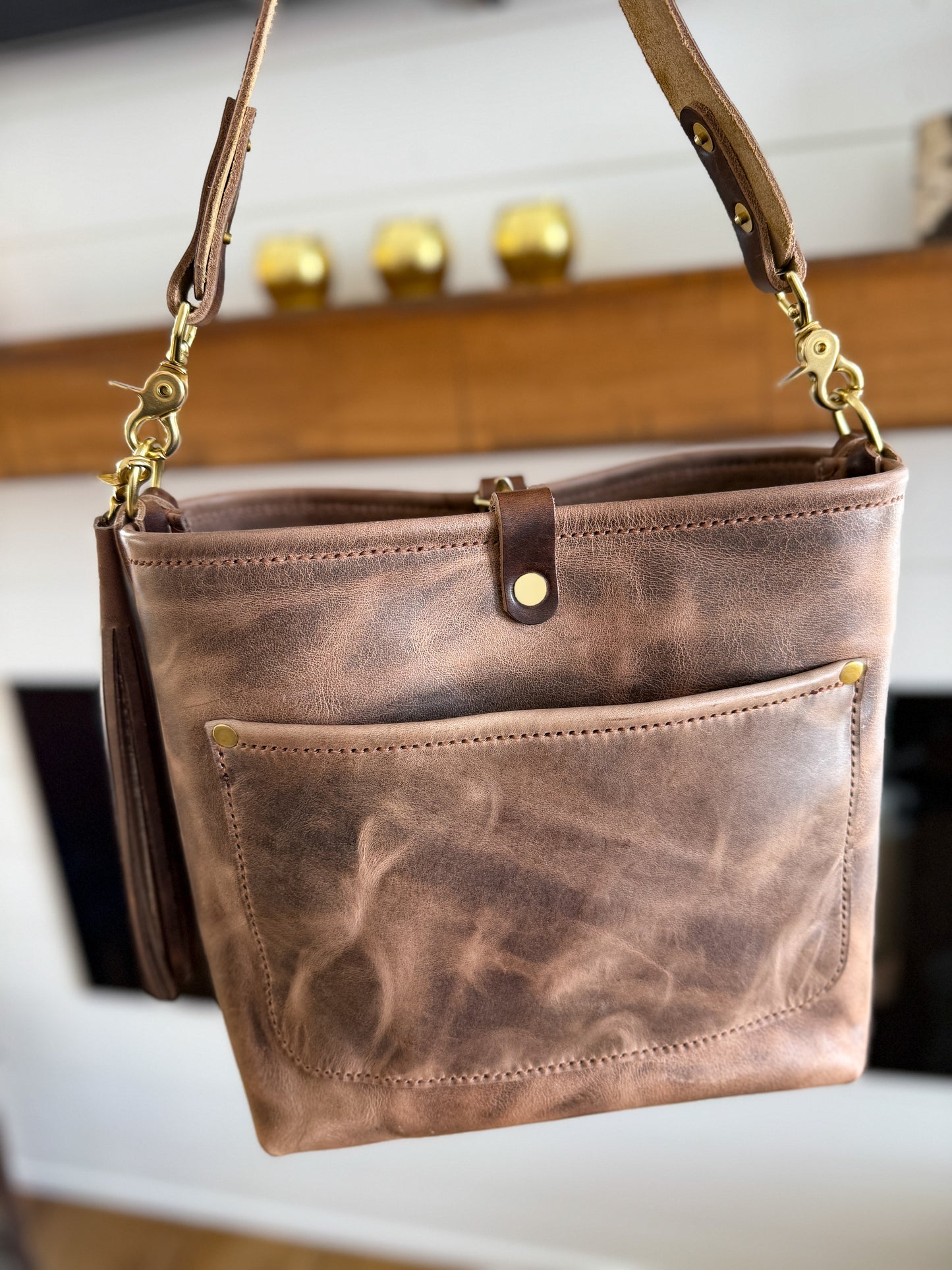 Bennett “shorty” Bucket in Horween Krypto Vetiver Leather