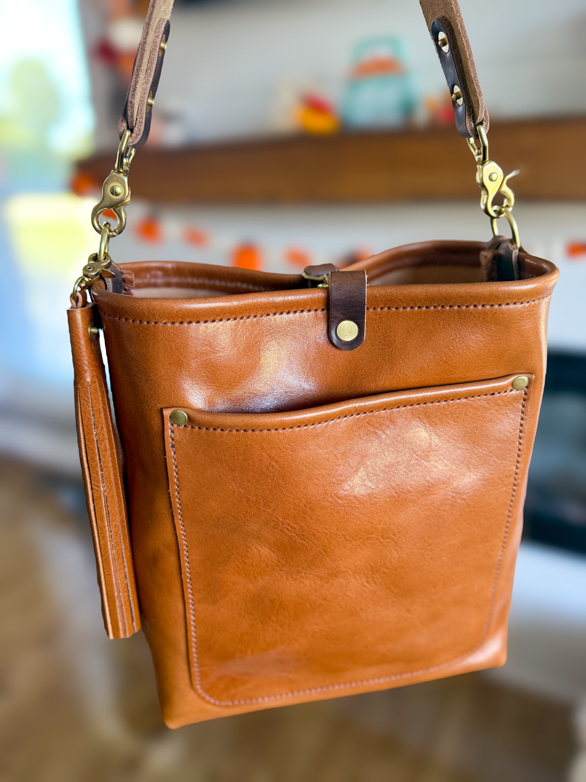Bennett Bucket in Miel Cuoio Italian Leather