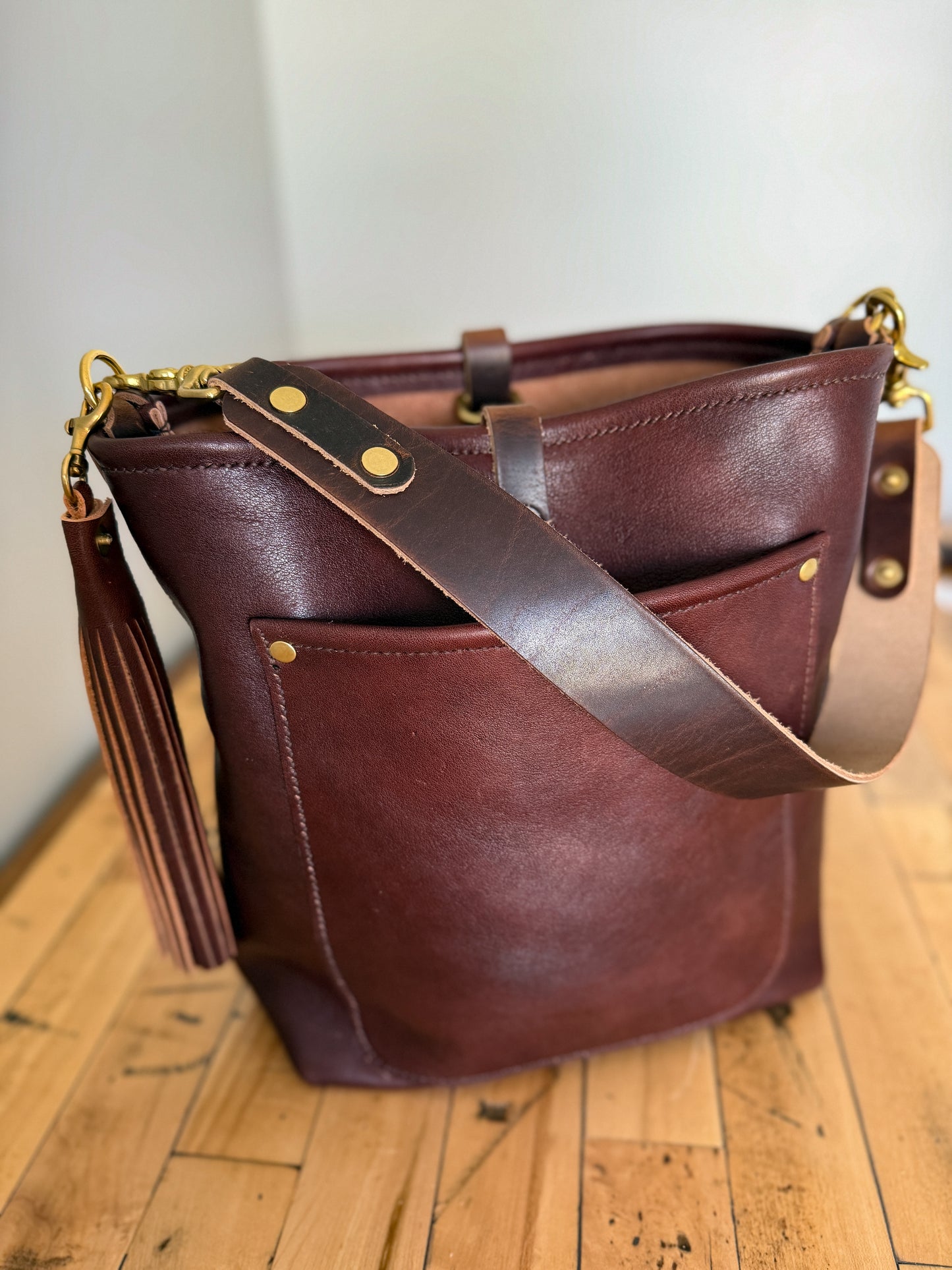 Bennett Bucket in Luxe Horween