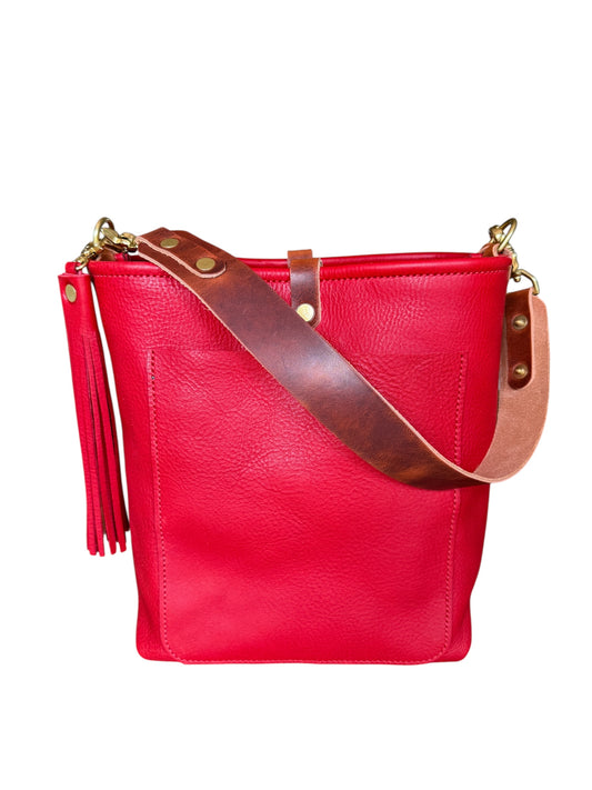 Bennett Bucket in Ruby Vachetta