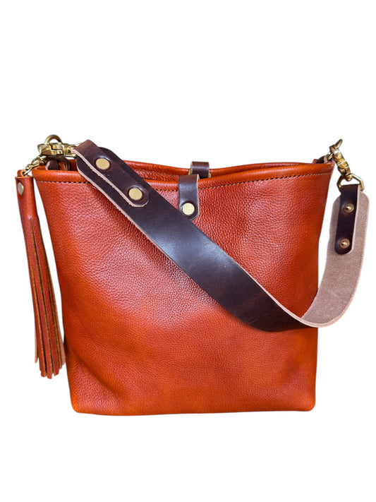 Hobo Bucket in Dark Ginger Vachetta