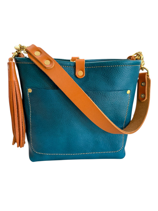 Bennett “shorty” Bucket in Turquoise Vachetta